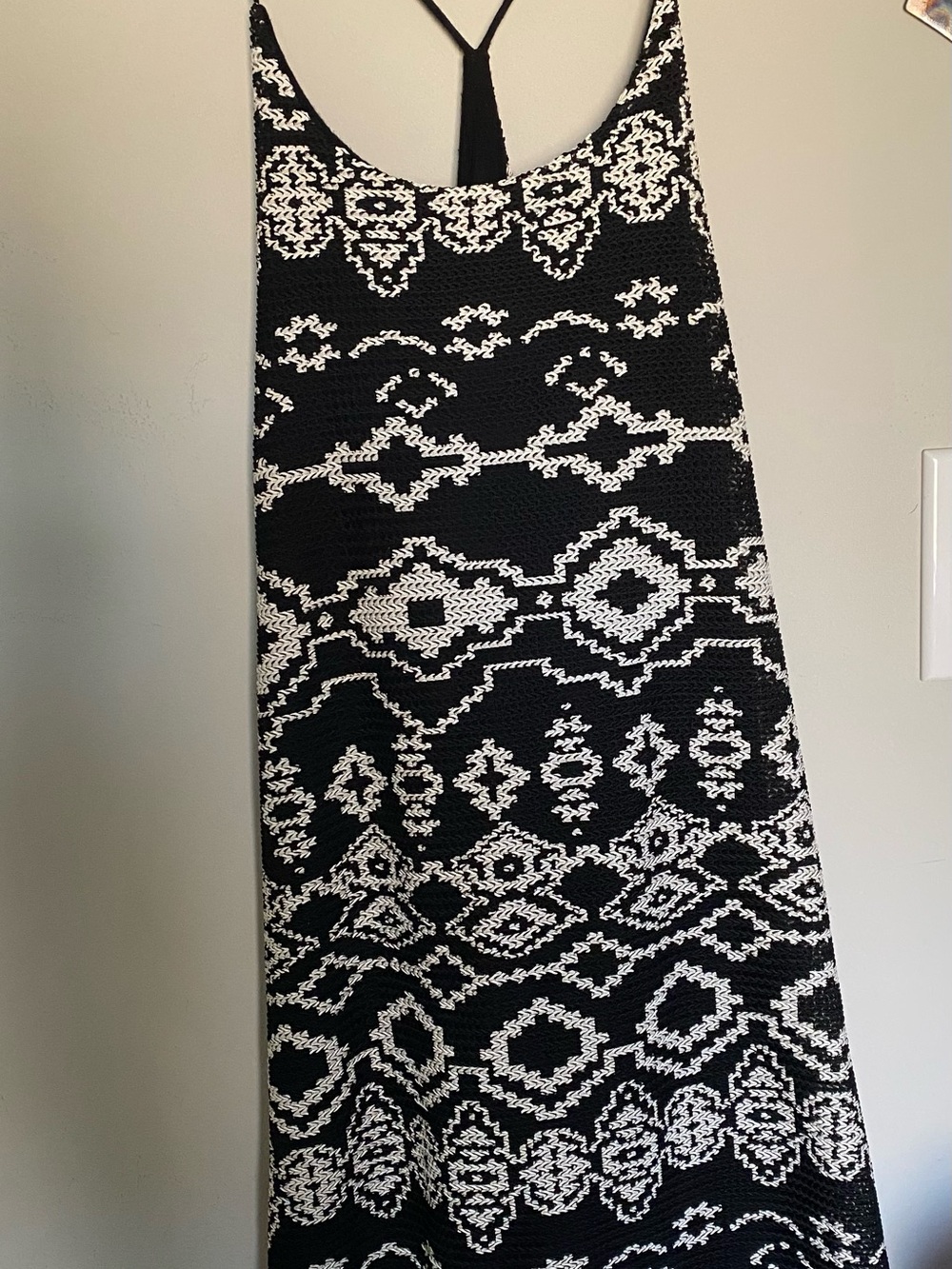 Black and White Patterned Women’s sundress